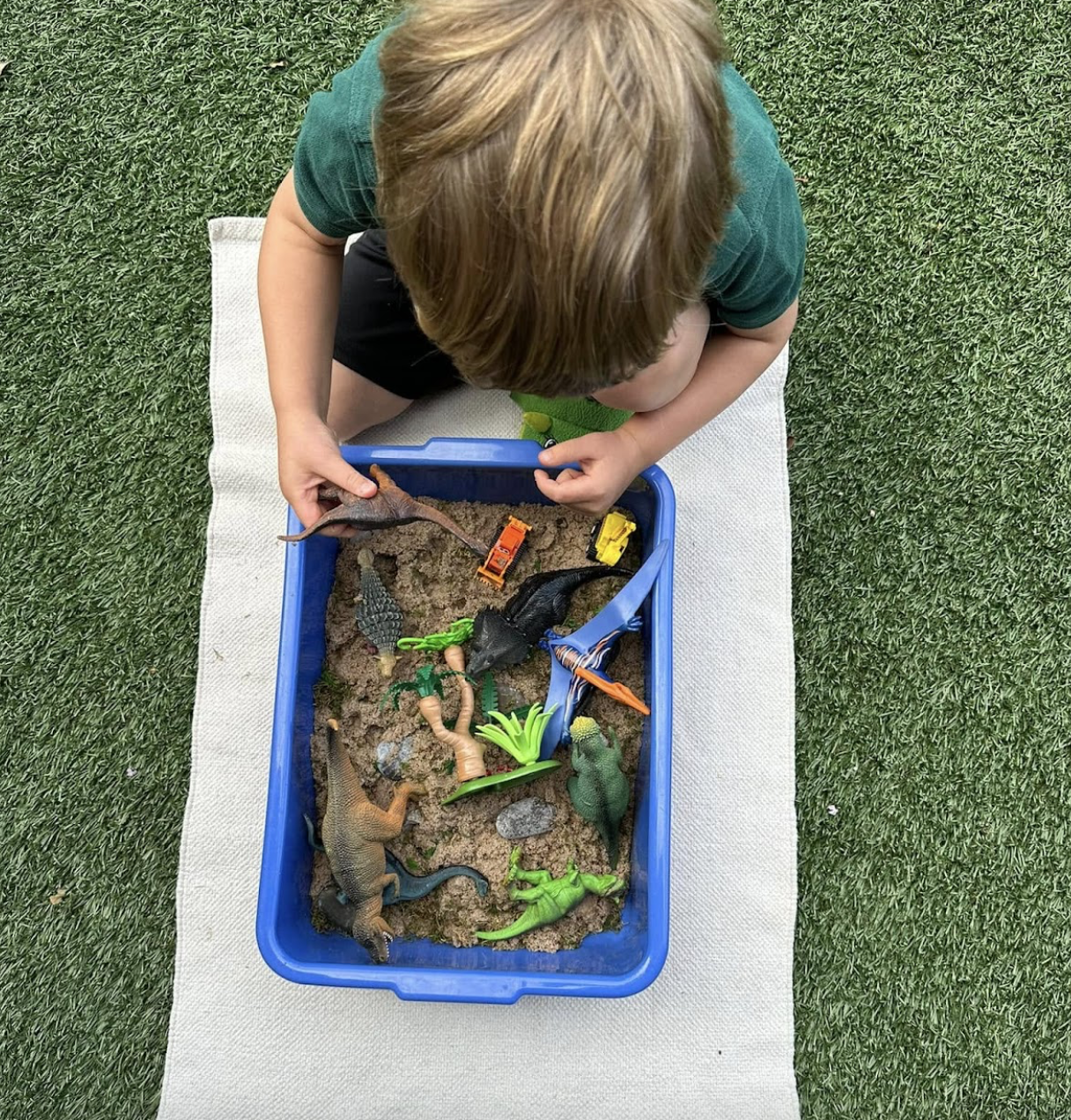 summer-montessori-routines-help-toddlers-thrive